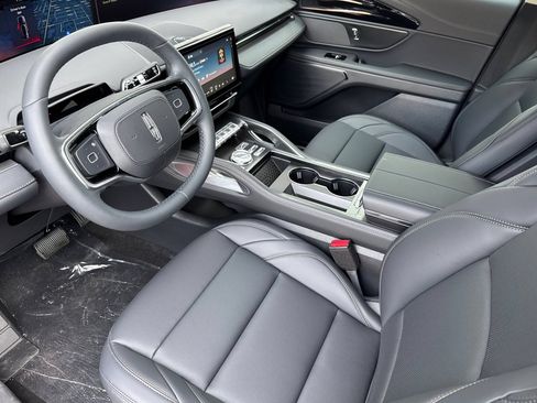New 2026 Lincoln Nautilus Premier AWD/4WD image 7