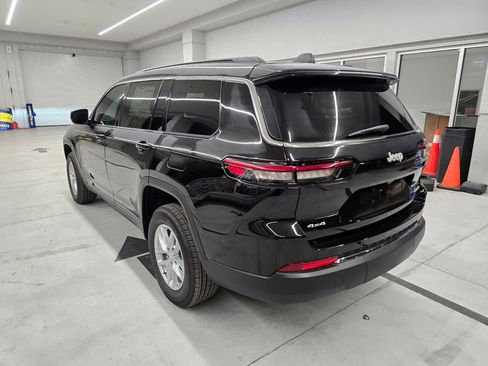 New 2025 Jeep Grand Cherokee L Laredo image 4