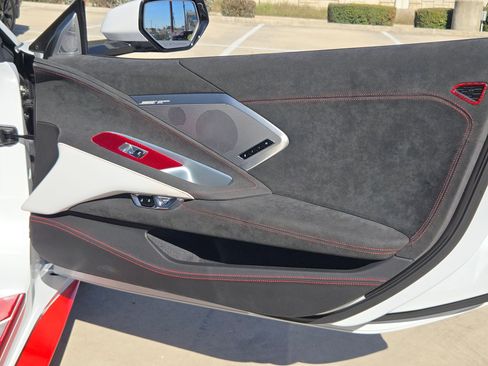 Used 2023 Chevrolet Corvette 3LT w/ Z51 Performance Package image 28