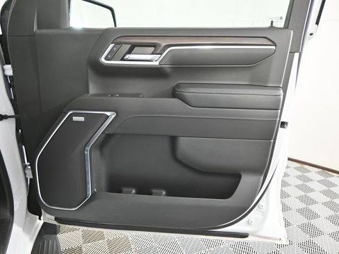 Used 2023 GMC Sierra 1500 SLT w/ SLT Premium Package image 13
