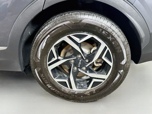 Used 2024 Kia Sportage LX FWD image 28