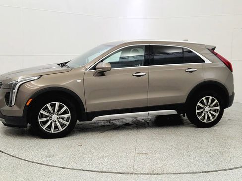 Used 2020 Cadillac XT4 Premium Luxury image 4