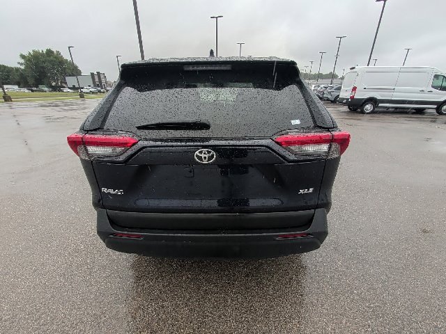 Certified 2025 Toyota RAV4 XLE w/ Convenience Package FWD image 7