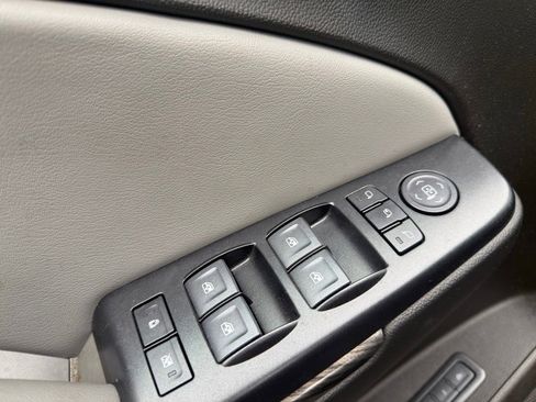 Used 2020 Chevrolet Tahoe LT image 12