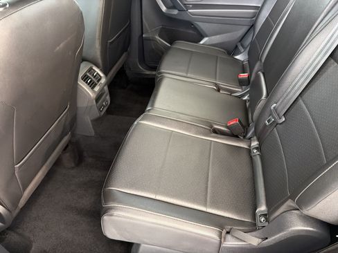 Used 2019 Volkswagen Tiguan SE w/ Panoramic Sunroof Package AWD/4WD image 23