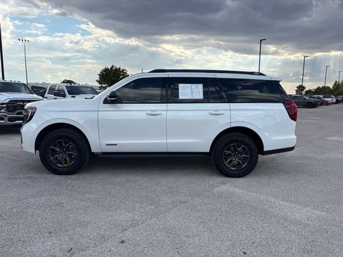 Used 2025 Ford Expedition Tremor AWD/4WD image 2