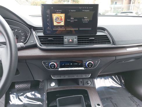 Used 2024 Audi Q5 2.0T Premium AWD/4WD image 21