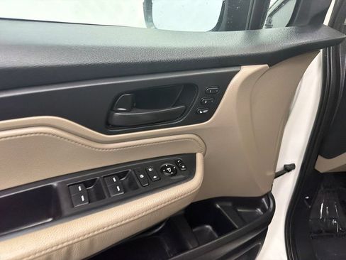 Used 2019 Honda Odyssey EX-L image 12