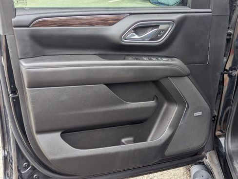 Used 2023 Chevrolet Tahoe Z71 w/ Luxury Package image 11