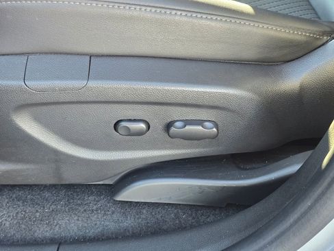 Used 2019 Buick Encore Preferred w/ Safety Package image 21