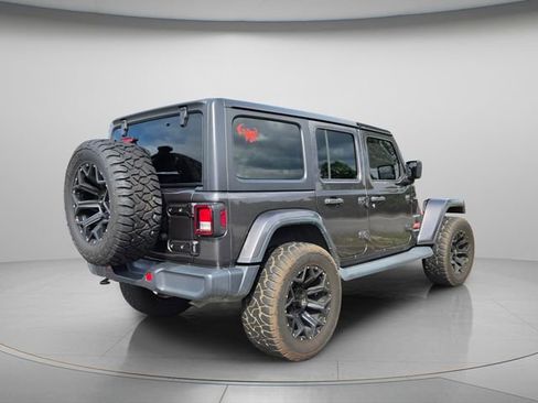 Used 2020 Jeep Wrangler Unlimited Sahara AWD/4WD image 6
