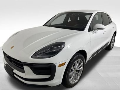 Certified 2023 Porsche Macan w/ Premium Package