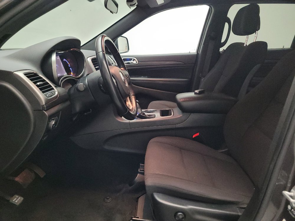 Used 2021 Jeep Grand Cherokee Laredo AWD/4WD image 17