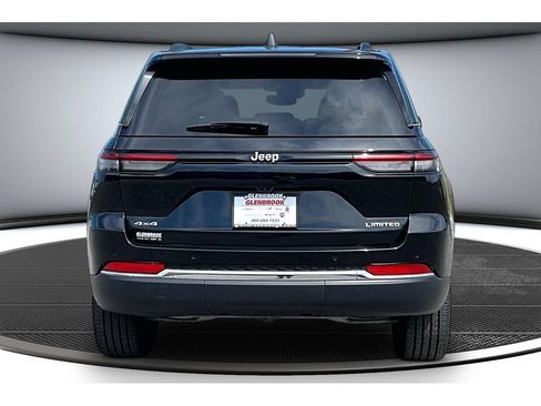 Certified 2024 Jeep Grand Cherokee Limited AWD/4WD image 6