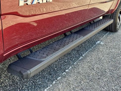 Used 2025 RAM 1500 Laramie w/ Sport Appearance Package AWD/4WD image 9