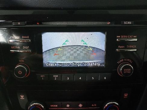 Used 2015 Nissan Rogue SV FWD image 21