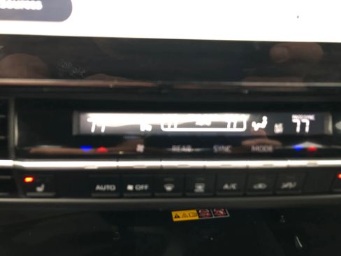 Certified 2025 Toyota Sienna XSE image 14