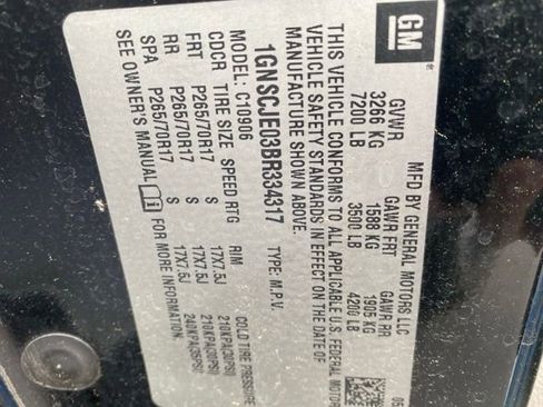 Used 2011 Chevrolet Suburban LT RWD image 7