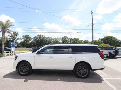 New 2026 Ford Expedition Max Platinum AWD/4WD image 9