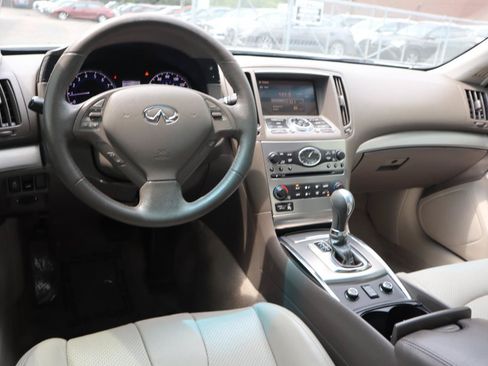 Used 2011 INFINITI G25 x w/ Moonroof Pkg AWD/4WD image 16