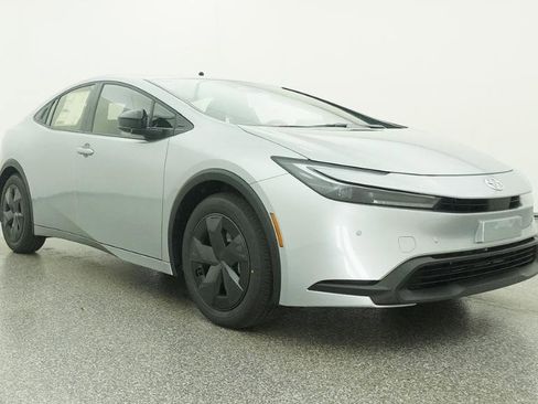 New 2026 Toyota Prius LE image 28