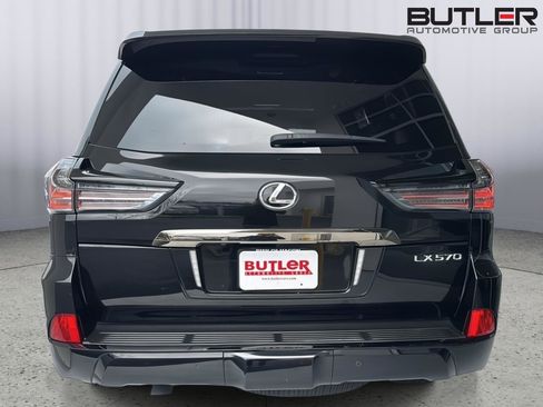 Used 2019 Lexus LX 570 4WD image 4