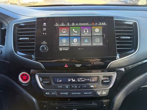 Certified 2019 Honda Pilot Touring image 18