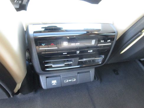 Certified 2022 Acura MDX SH-AWD w/ Technology Package image 10