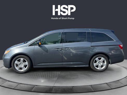 Used 2013 Honda Odyssey Touring image 2