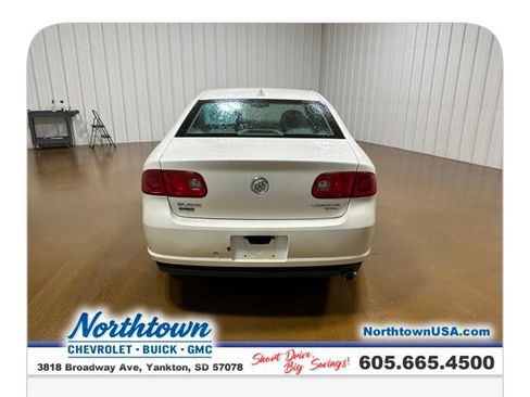 Used 2011 Buick Lucerne CXL FWD image 4