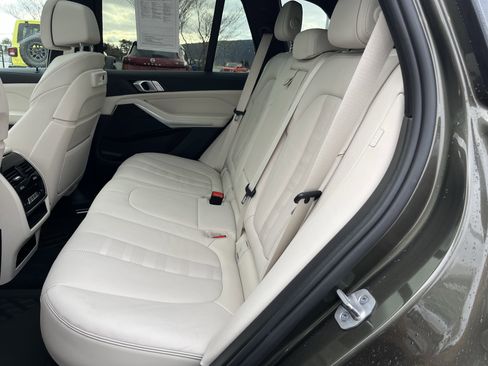 Used 2021 BMW X5 xDrive40i w/ Premium Package 2 image 15
