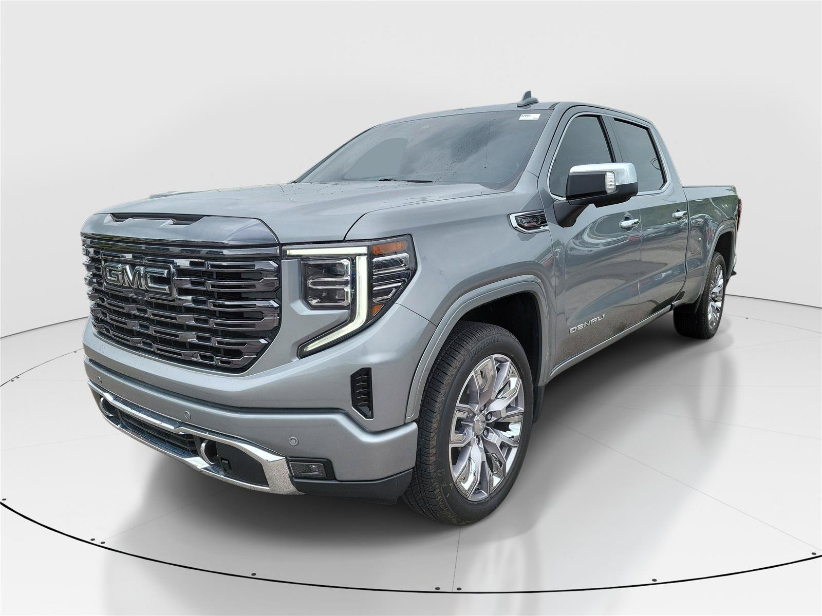 Used 2024 GMC Sierra 1500 Denali w/ Denali Reserve Package AWD/4WD image 3