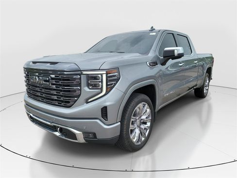 Used 2024 GMC Sierra 1500 Denali w/ Denali Reserve Package AWD/4WD image 3