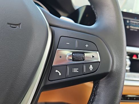 Used 2022 BMW 330e xDrive w/ Premium Package image 27