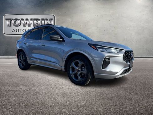 Used 2023 Ford Escape ST-Line AWD/4WD image 2