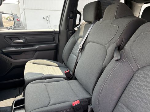 New 2026 RAM 1500 Express AWD/4WD image 31