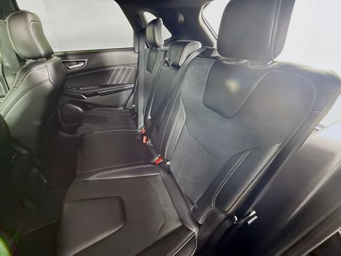 Used 2023 Ford Edge ST image 28