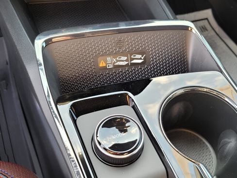 Used 2026 Chevrolet Equinox RS w/ LPO, Floor Liner Package image 14