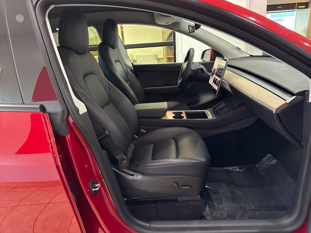 Used 2022 Tesla Model Y Long Range AWD/4WD image 29