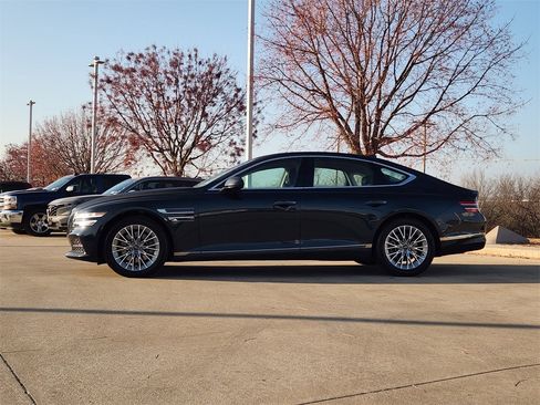 Used 2023 Genesis G80 2.5T image 4