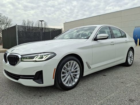 Certified 2023 BMW 530i xDrive w/ Premium Package AWD/4WD image 6