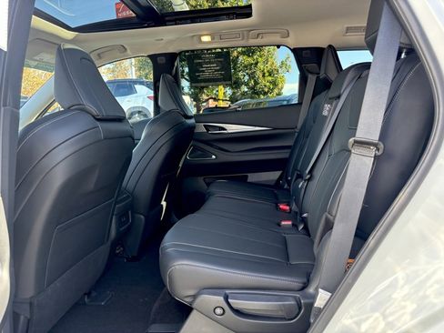 Certified 2025 INFINITI QX60 Luxe w/ Cargo Package image 12