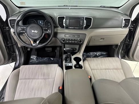 Used 2017 Kia Sportage LX FWD image 2