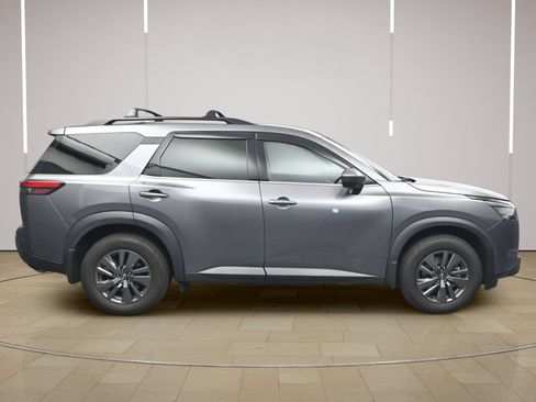 Used 2024 Nissan Pathfinder SV w/ Black Appearance Package FWD image 7