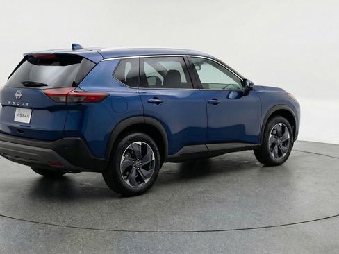 Used 2025 Nissan Rogue SV image 9