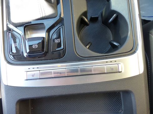 Used 2025 Kia Carnival EX FWD image 43