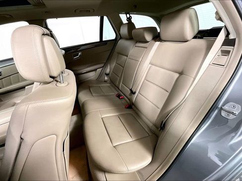 Used 2011 Mercedes-Benz E 350 4MATIC Wagon image 25