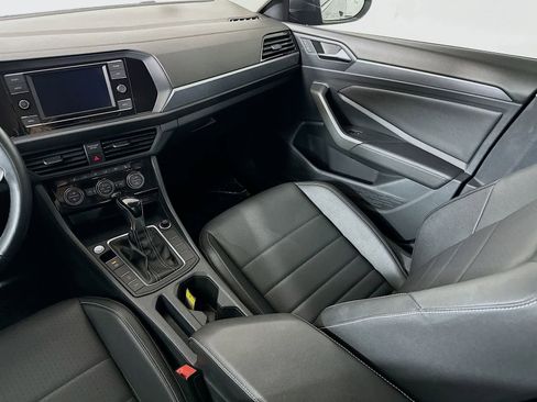 Used 2024 Volkswagen Jetta SE FWD image 11