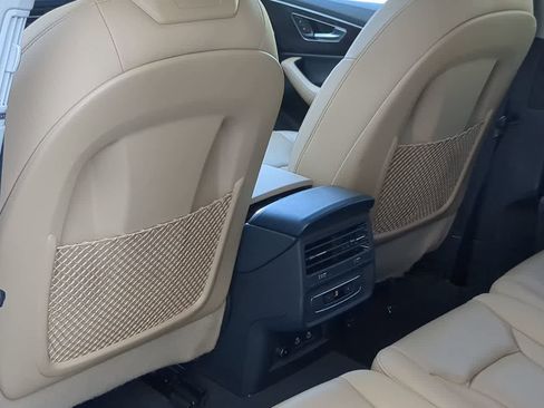 Used 2025 Audi Q7 3.0T Premium Plus image 17