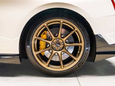 Used 2024 Nissan GT-R w/ Floor Mat Package AWD/4WD image 33